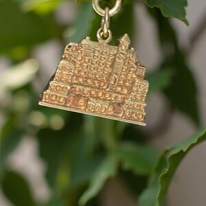 Vintage 14k Gold Charm Pendant of the Broadmoor Hotel in Colorado Springs